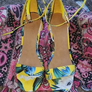 Very cute Womans heels